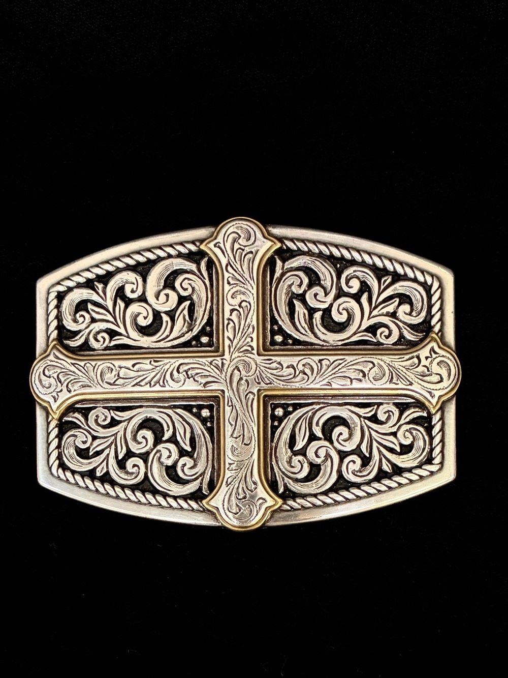 Men’s Two-Tone Cross Engraved Western Belt Buckle - Black/silver tone/brass tone